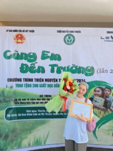Trao học bổng cho 200 em học sinh tại Sóc Trăng